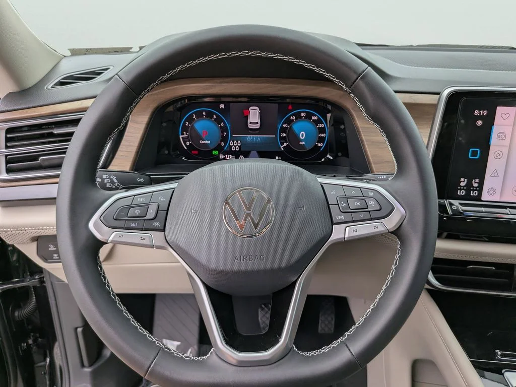 New 2026 Black Volkswagen 2.0T SE w/Technology image 23