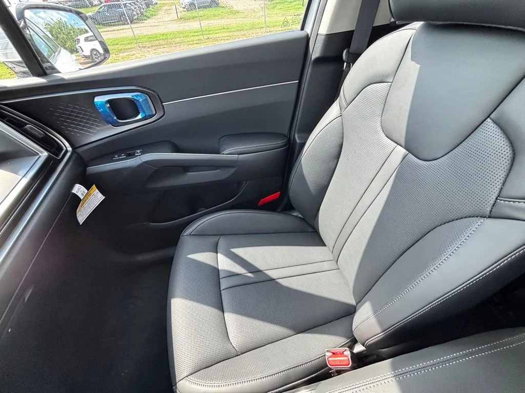 New 2026 White Kia EX image 17