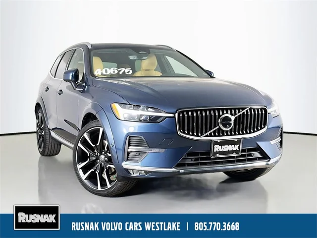 2023 Volvo XC60 B5 Ultimate Bright Theme