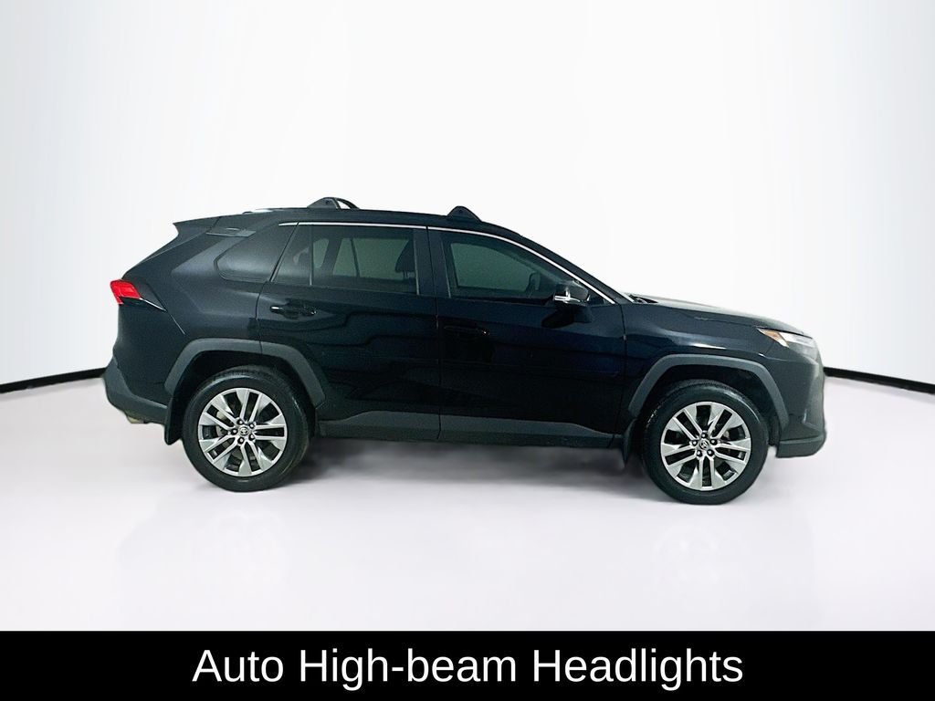 Used 2022 Midnight Black Metallic Toyota XLE Premium image 8