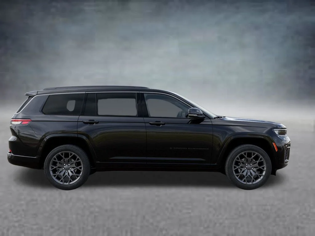 New 2026 Diamond Black Crystal Pearl-Coat Exterior Paint Jeep Summit image 21