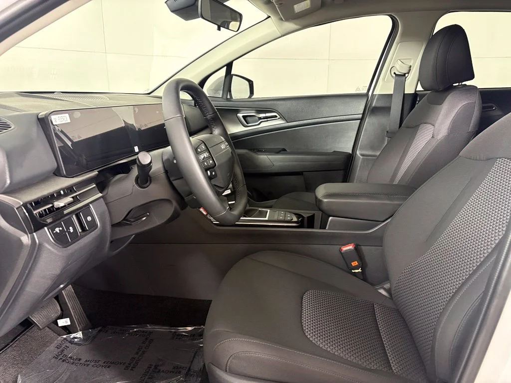 New 2027 Glacial White Pearl Kia LX image 21