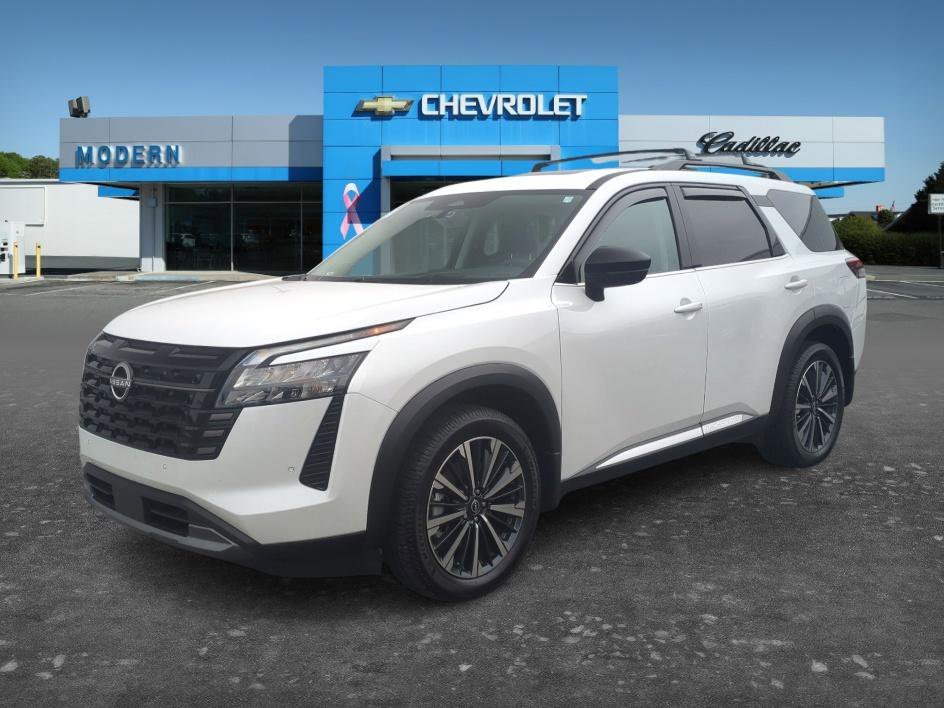 2026 Nissan Pathfinder Platinum 4WD's photo
