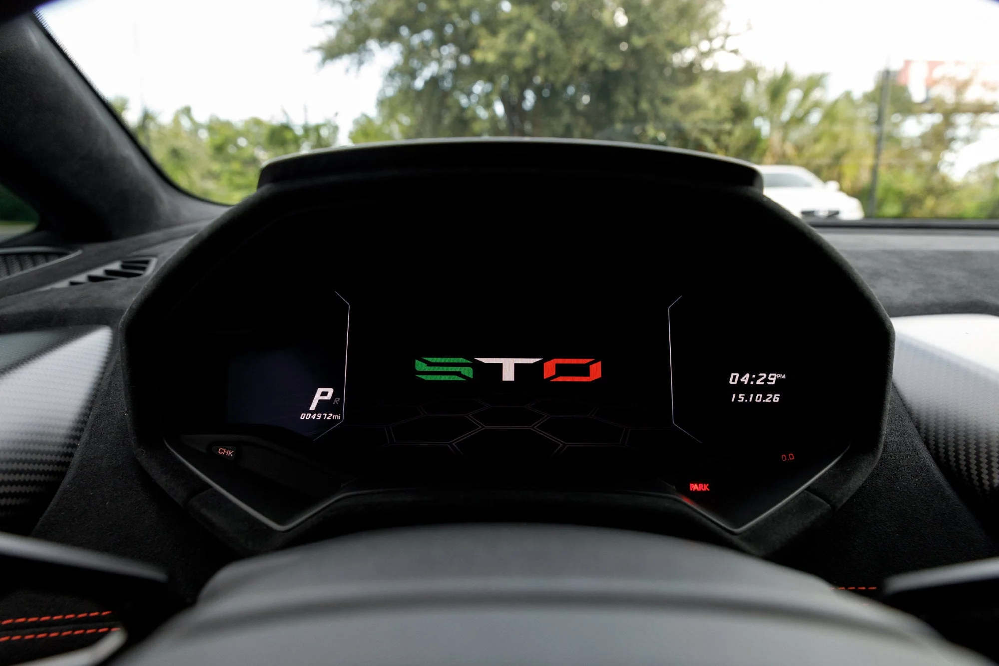 Used 2021  Lamborghini Base image 35