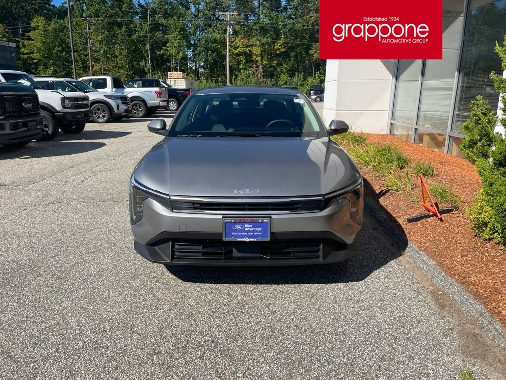 Used 2025 Gray Kia LXS image 1