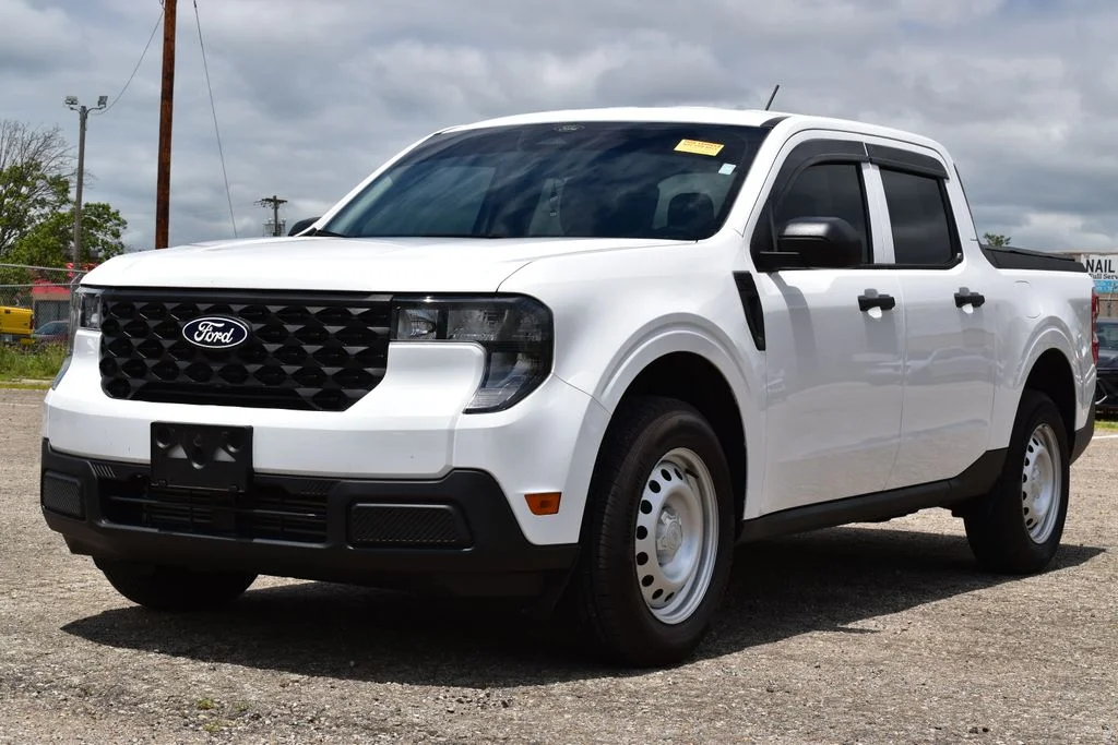 Used 2026 Oxford White Ford XL image 1