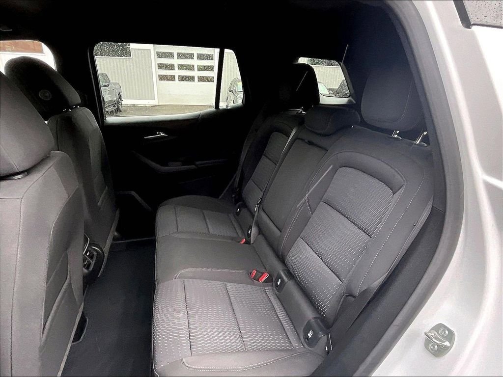 Used 2025 White Chevrolet LT image 15