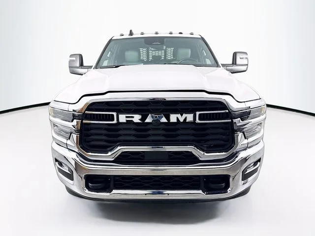 New 2026 Bright White Clear-Coat Exterior Paint RAM TRADESMAN image 2