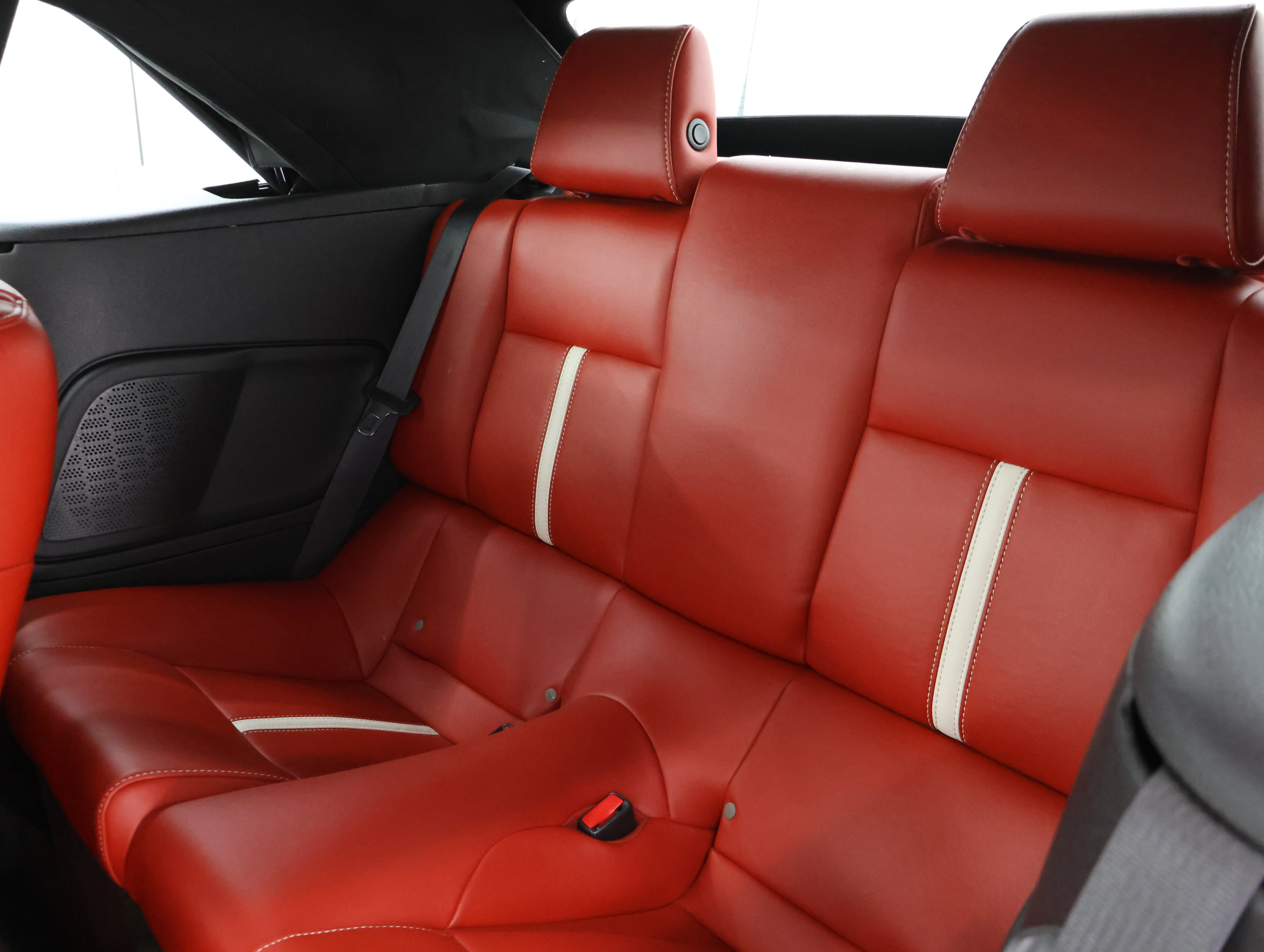 Used 2014 Sterling Gray Metallic Ford GT Premium image 9