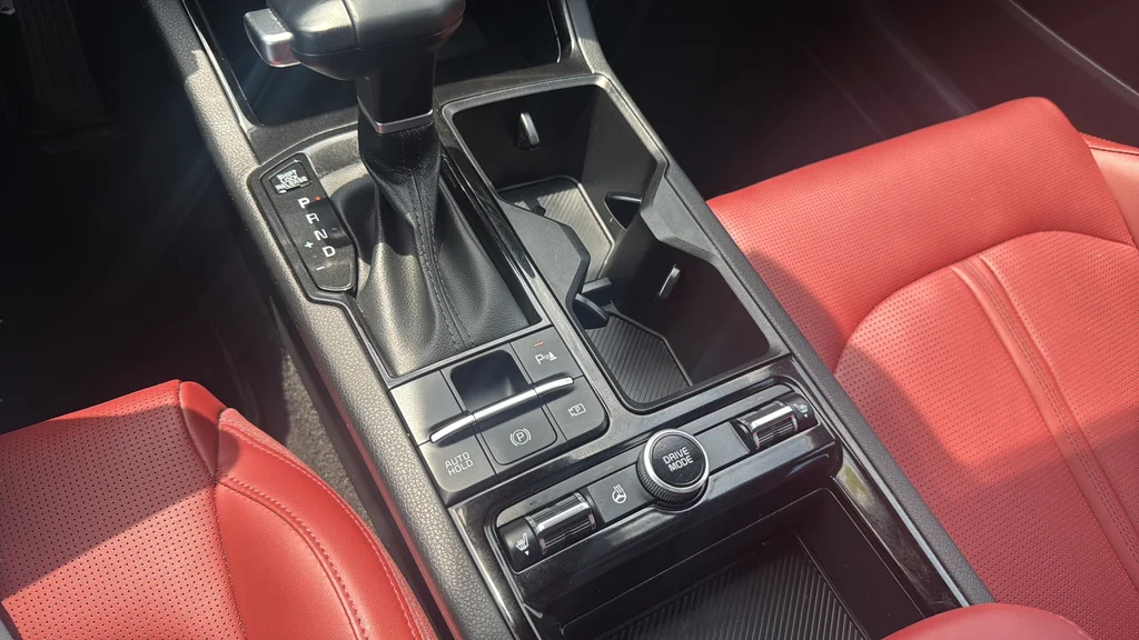 2025 Kia K5 GT-Line - Photo 34
