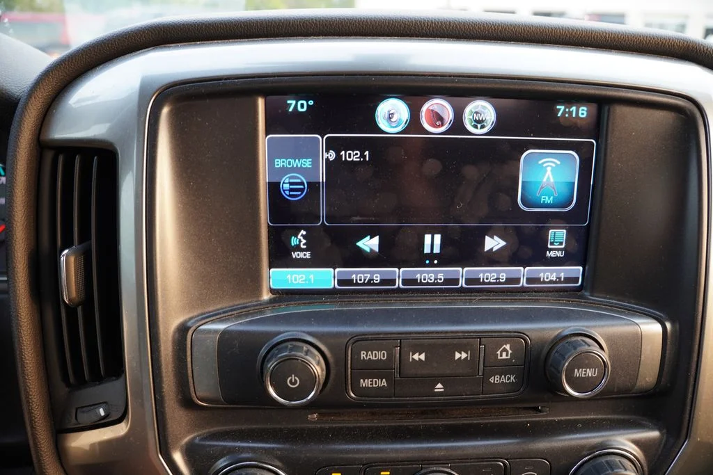 Used 2016 Silver Ice Metallic Chevrolet LT image 5