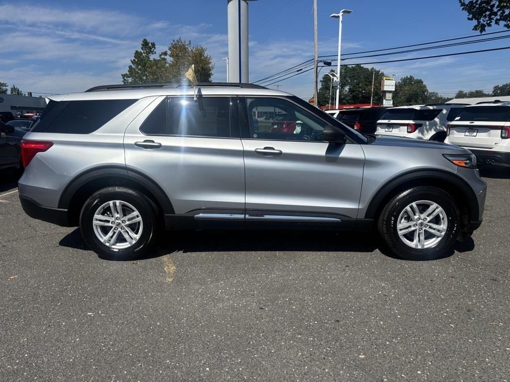 Certified Used 2022 Silver Metallic Ford XLT image 9