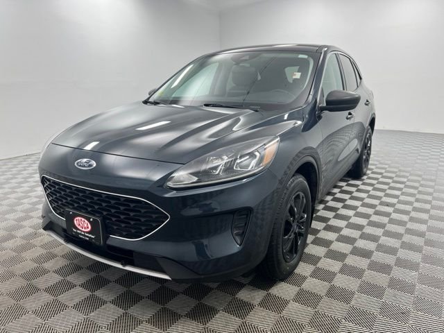 Used 2022 Blue Ford SE image 2