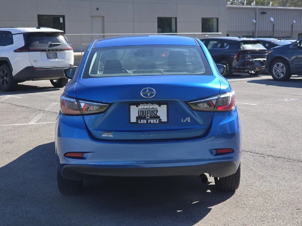 Used 2016 Blue Scion Base image 23
