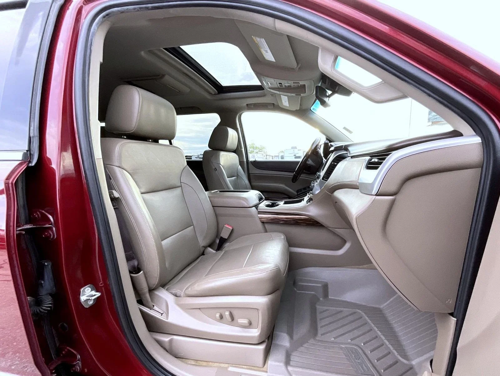 Used 2018 Red GMC SLT image 15