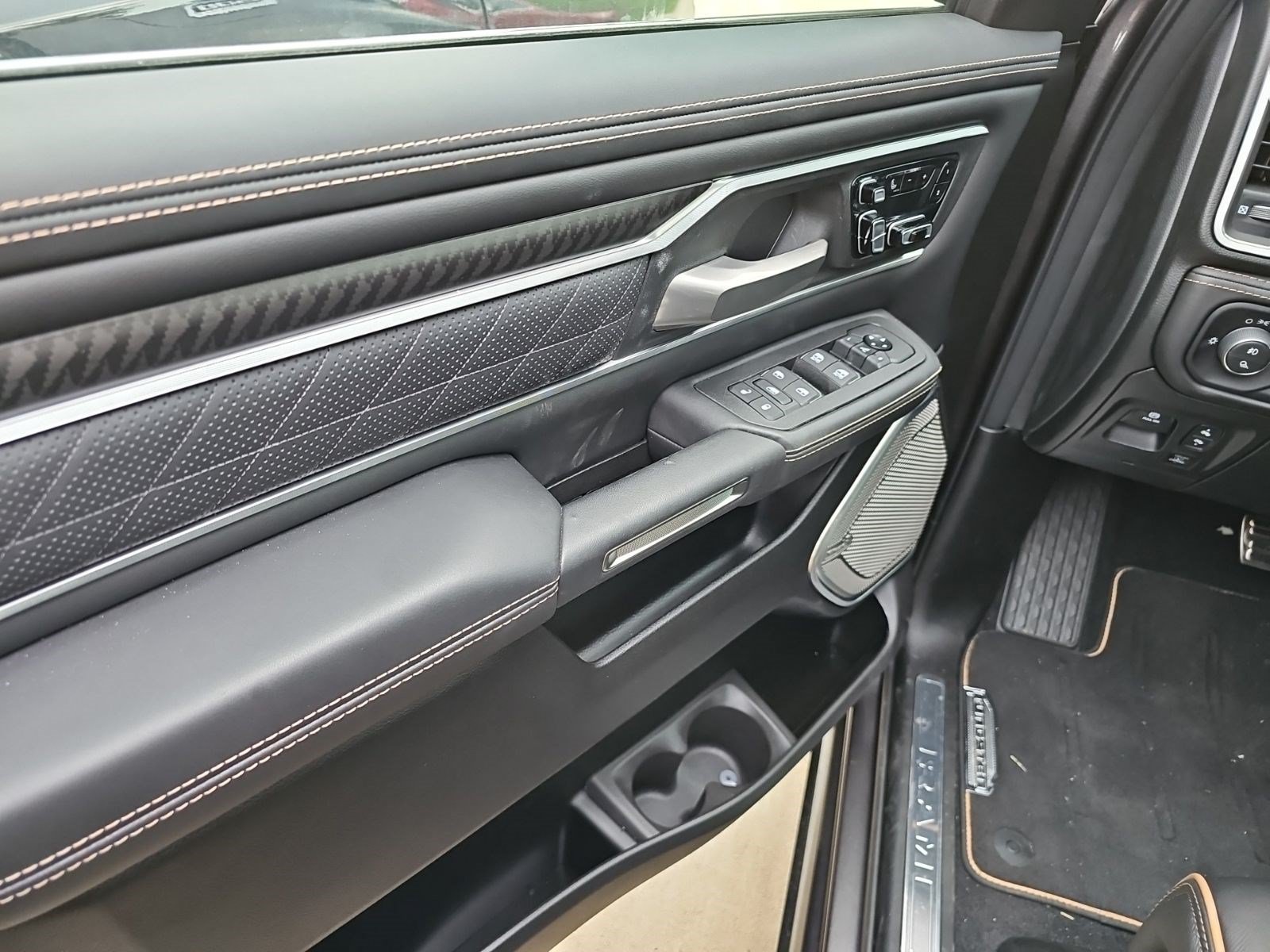 New 2026 Granite Crystal Metallic Clearcoat Ram Tungsten image 19