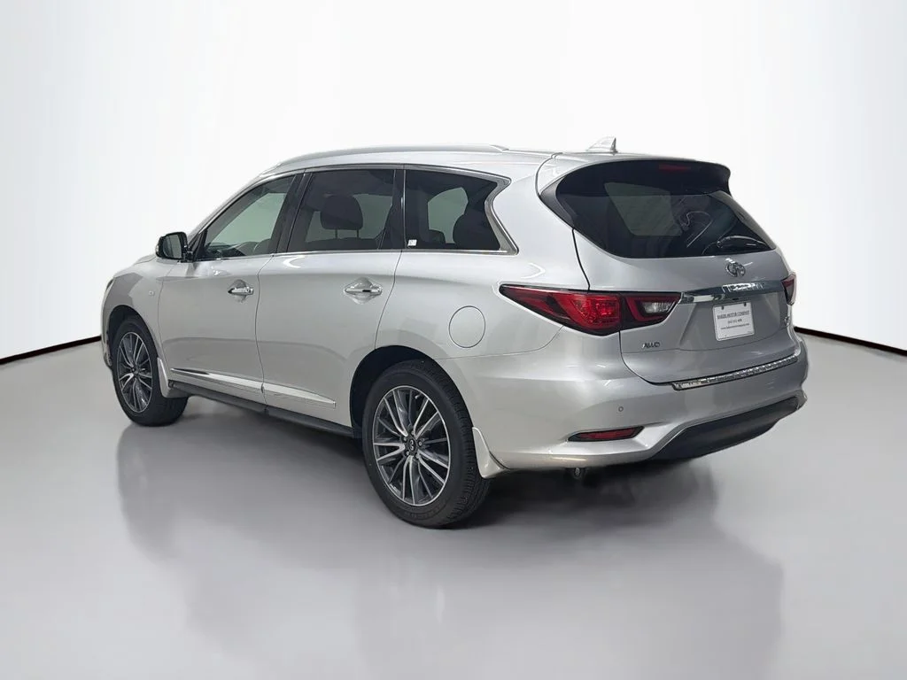 Used 2019 Liquid Platinum INFINITI LUXE image 3