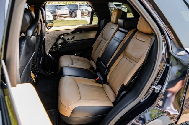 New 2026  Land Rover Dynamic SE image 47