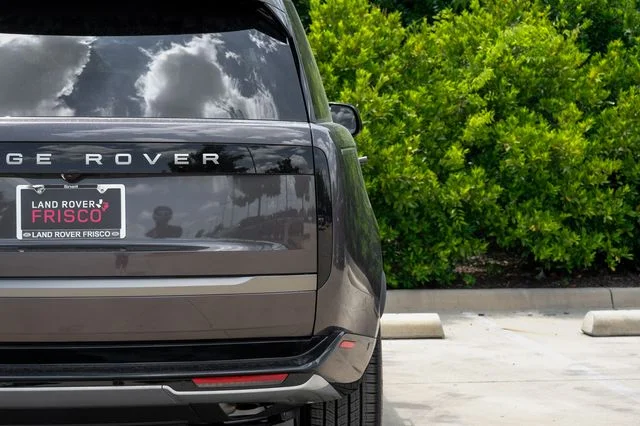 New 2026 Charente Grey Land Rover SE image 60