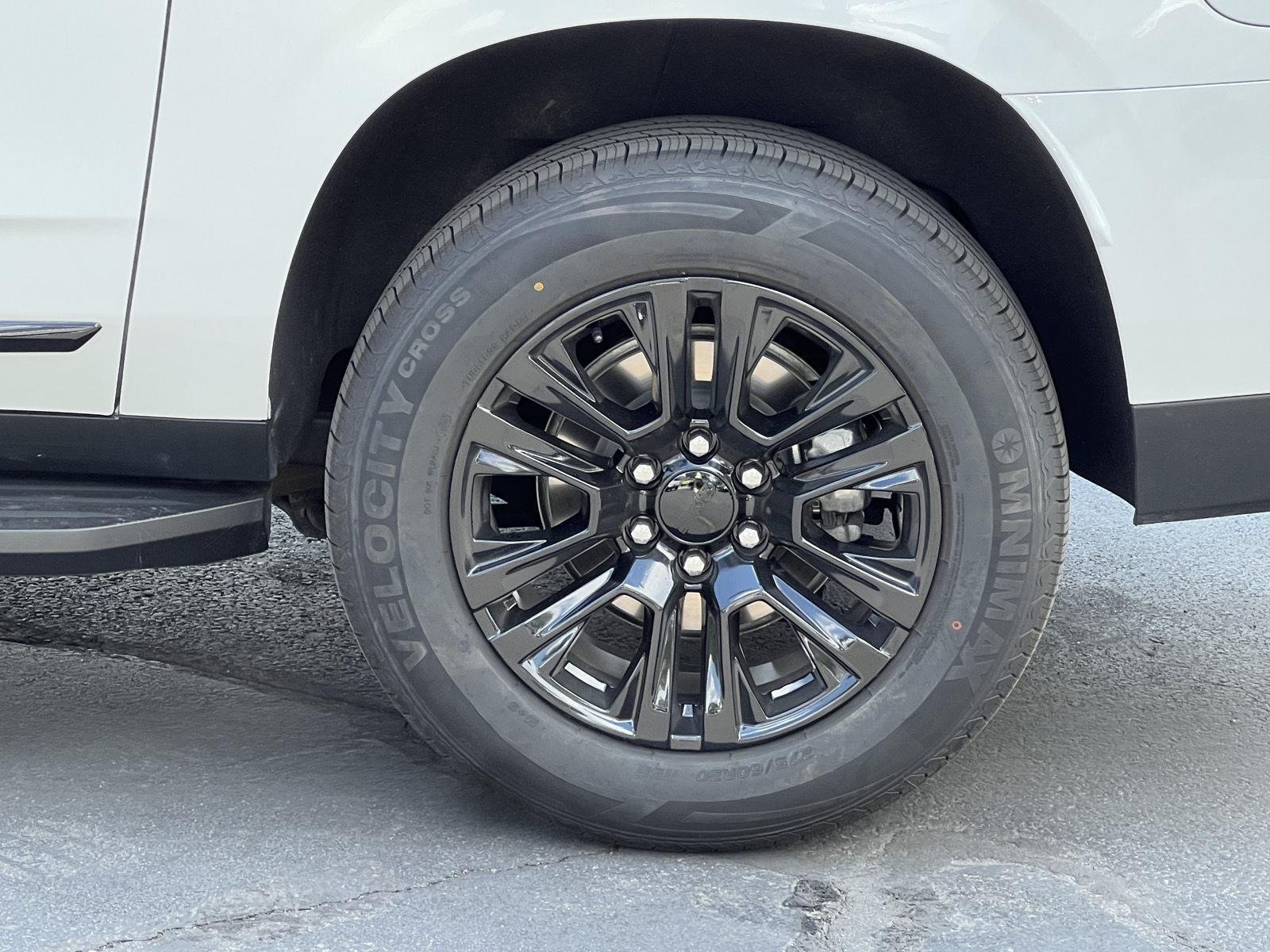 2025 GMC Yukon XL Denali - Photo 14