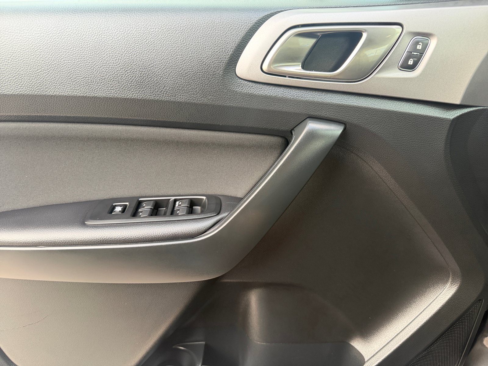 Used 2022 Carbonized Gray Metallic Ford XLT image 17