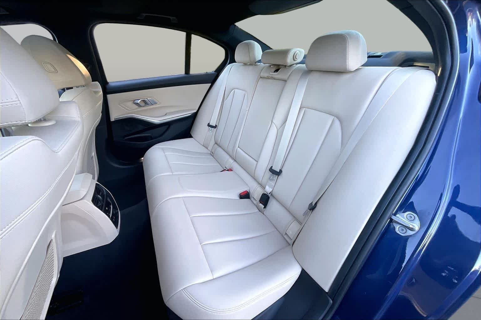 Used 2019 Mediterranean Blue Metallic BMW 330i xDrive image 20