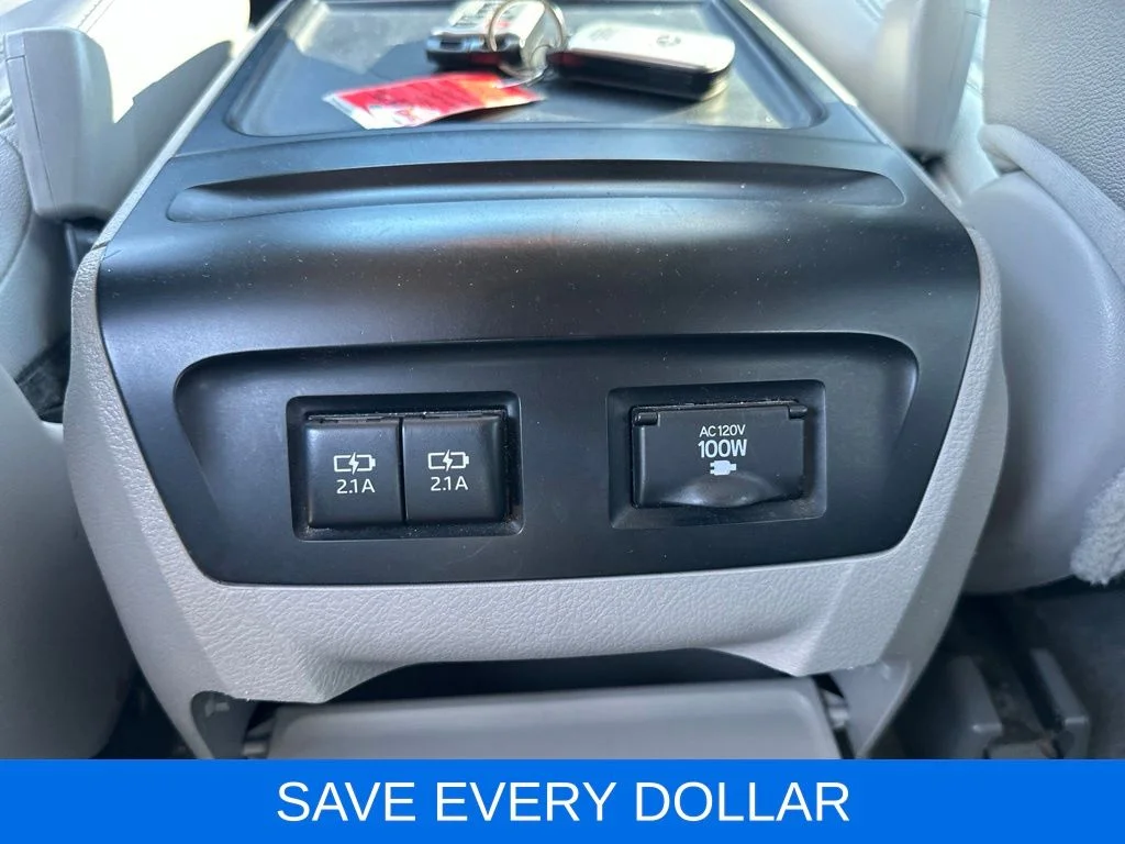 Used 2019 Gray Toyota XLE image 22