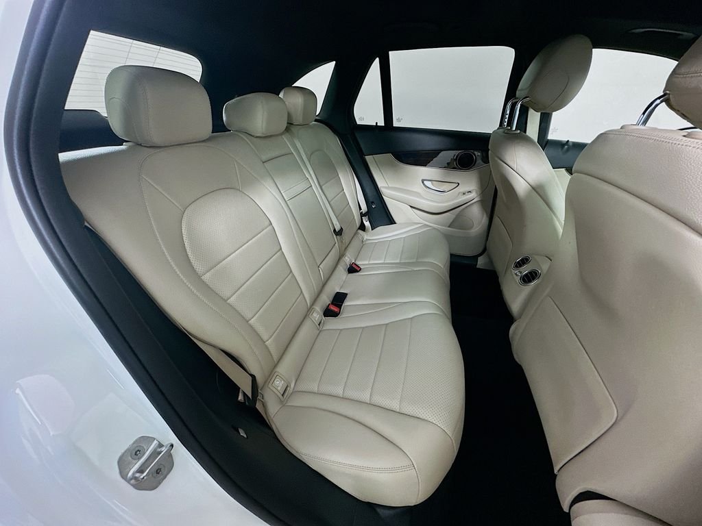 Used 2017 White Mercedes-Benz GLC 300 image 28