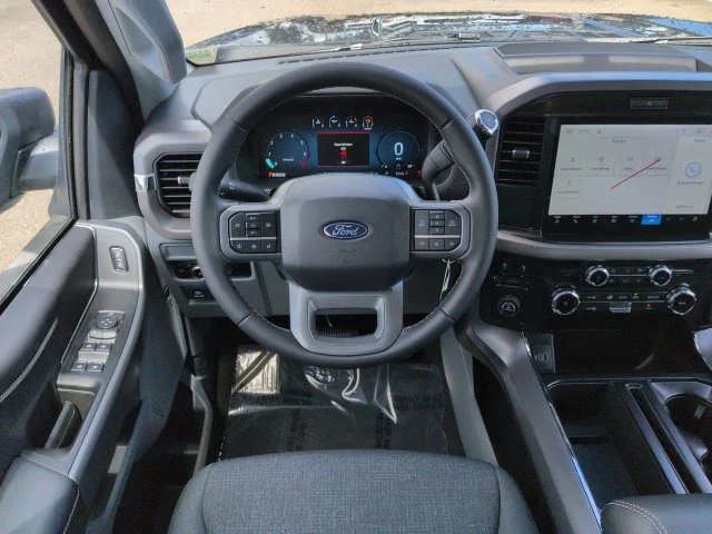 New 2026 Carbonized Gray Metallic Ford XLT image 16