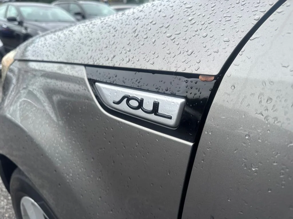 Certified Used 2019 Gray Kia Base image 10