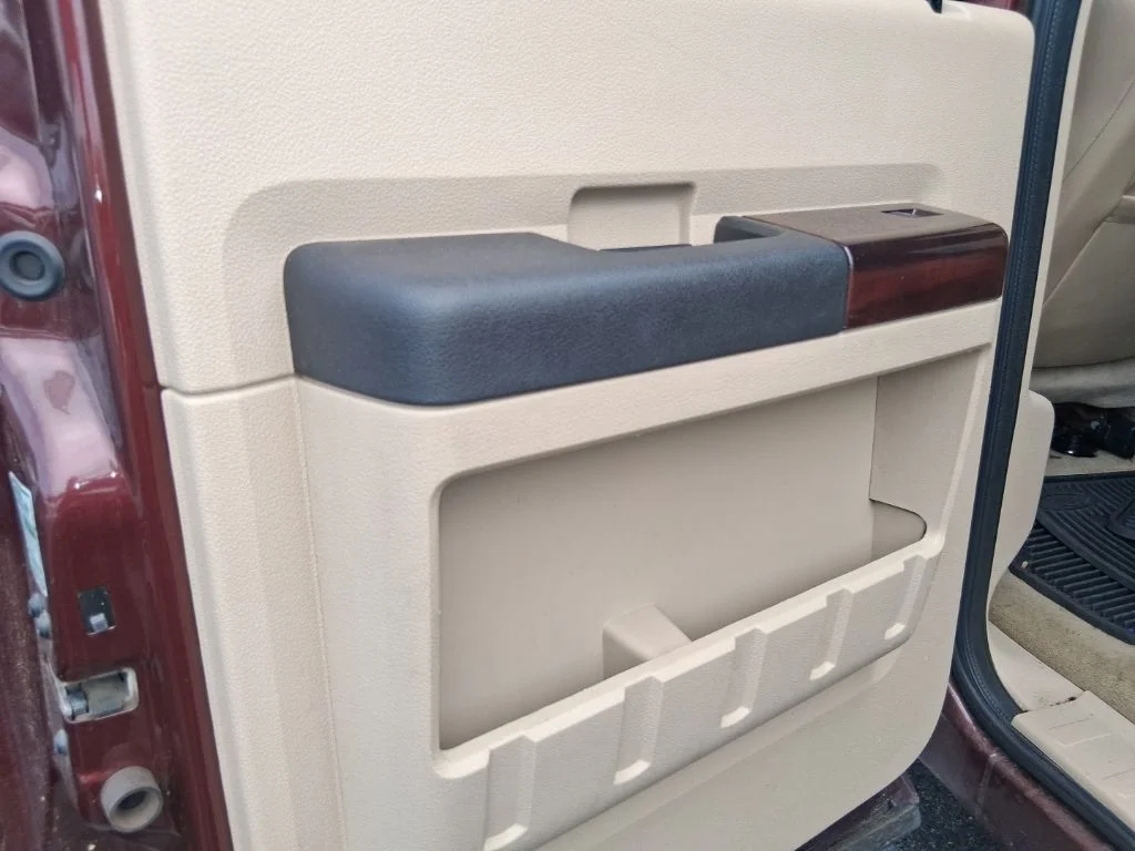 Used 2010  Ford  image 16