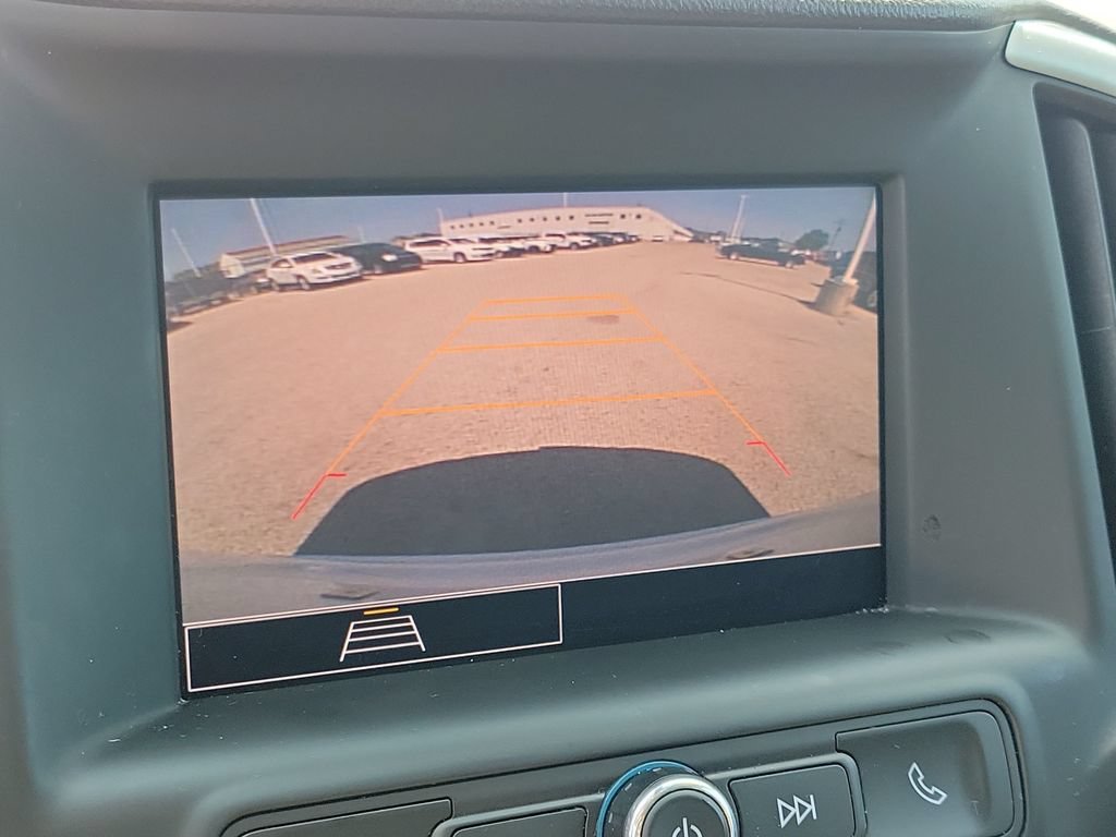 Used 2023 Summit White GMC SLE image 28