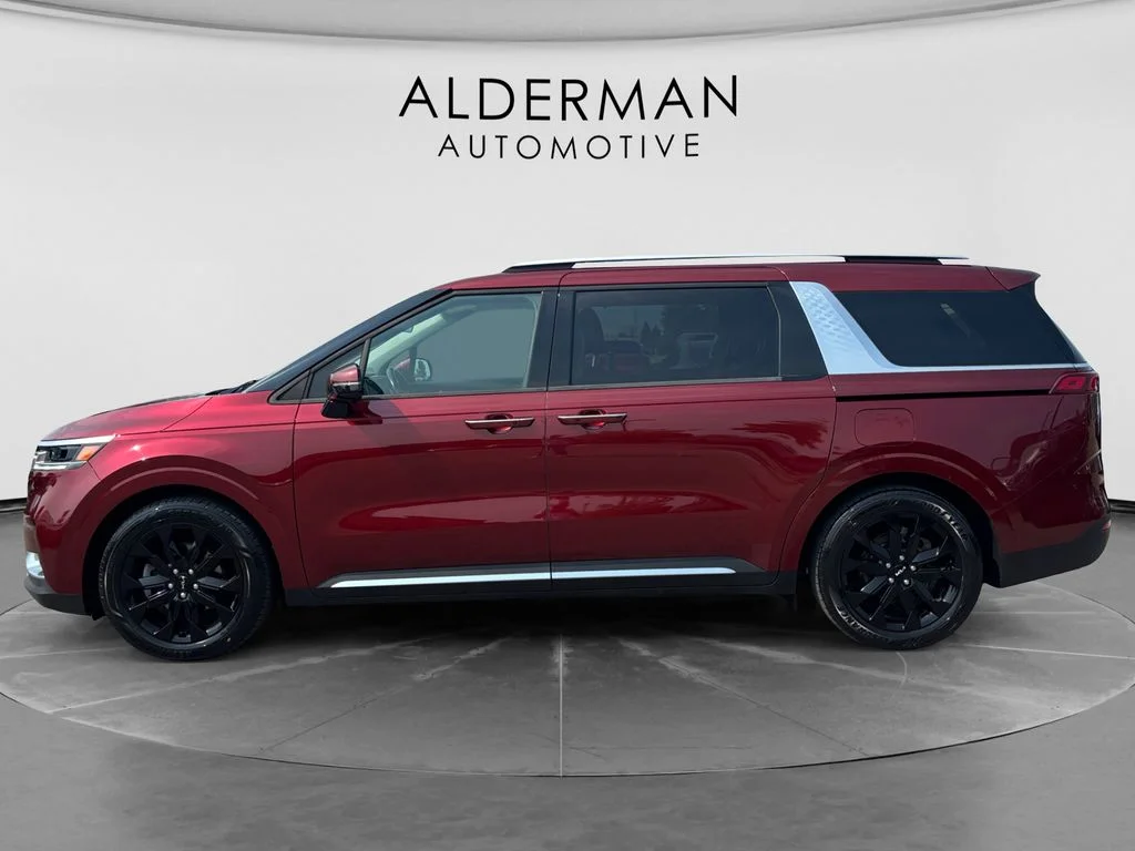 Used 2022 Red Kia SX image 2