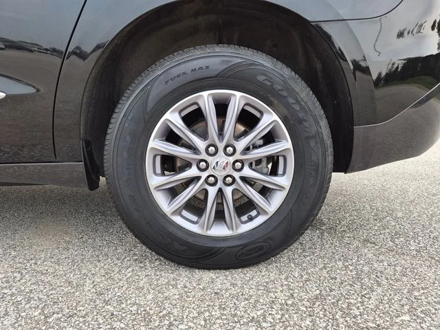 Used 2023 Black Buick Essence image 10