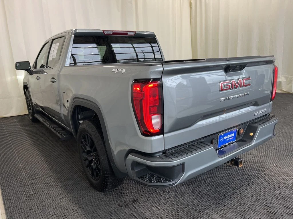 Used 2023 Silver GMC Elevation image 22
