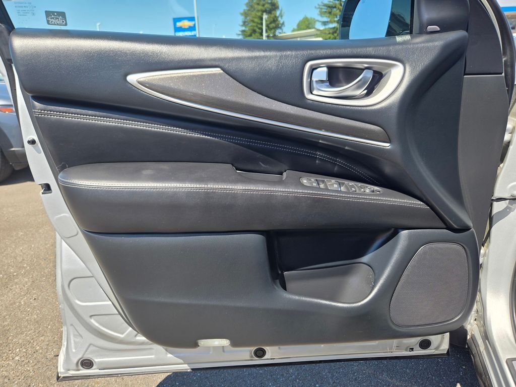 Used 2020 Silver INFINITI PURE image 13