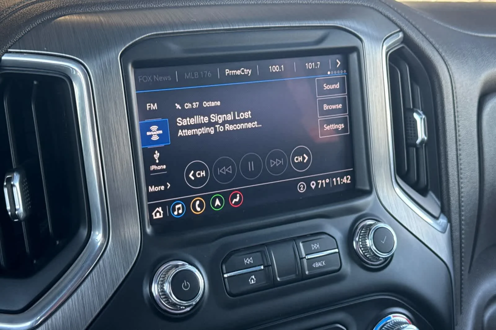 Certified Used 2020 Onyx Black GMC Denali image 17