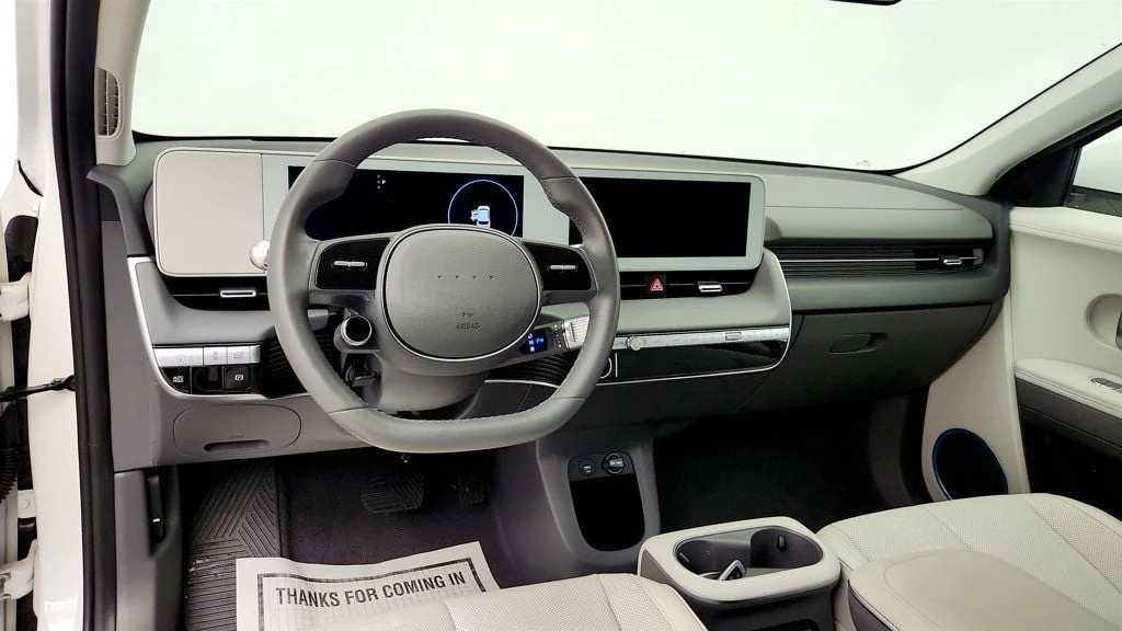 Used 2023 Atlas White Hyundai SEL AWD image 12