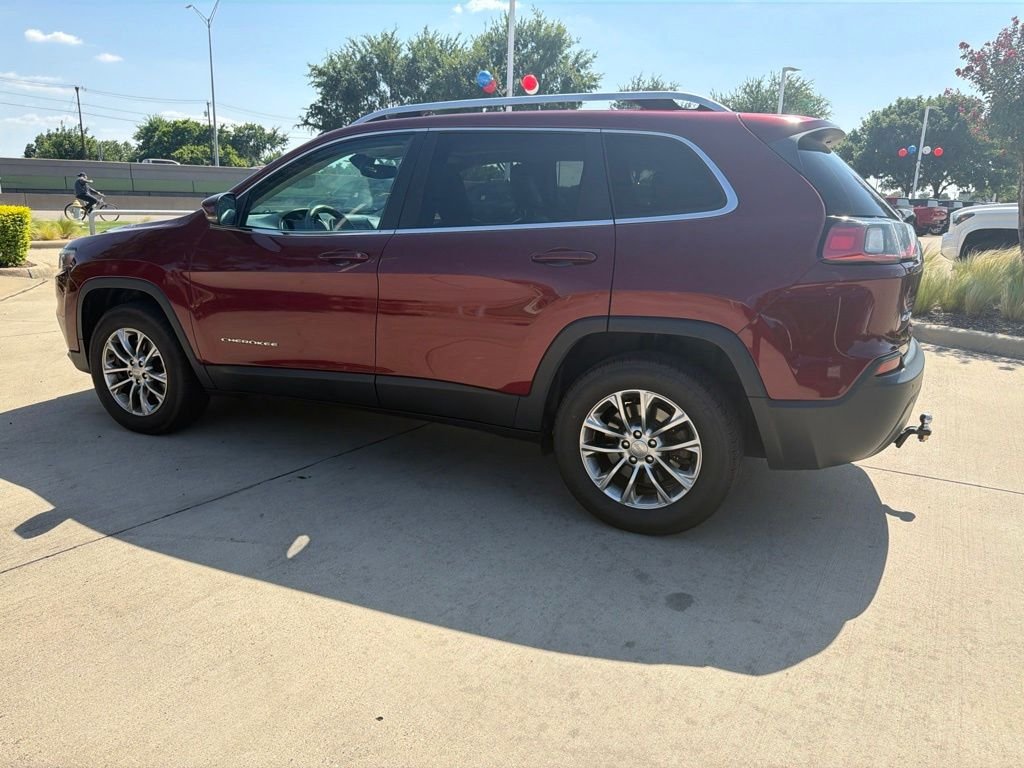 Used 2019 Red Jeep Latitude Plus image 10