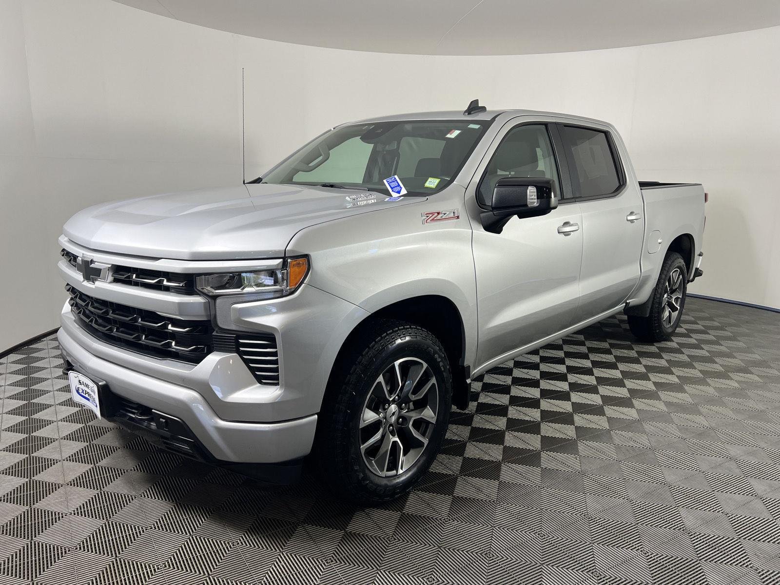 Used 2022 Silver Ice Metallic Chevrolet RST image 30