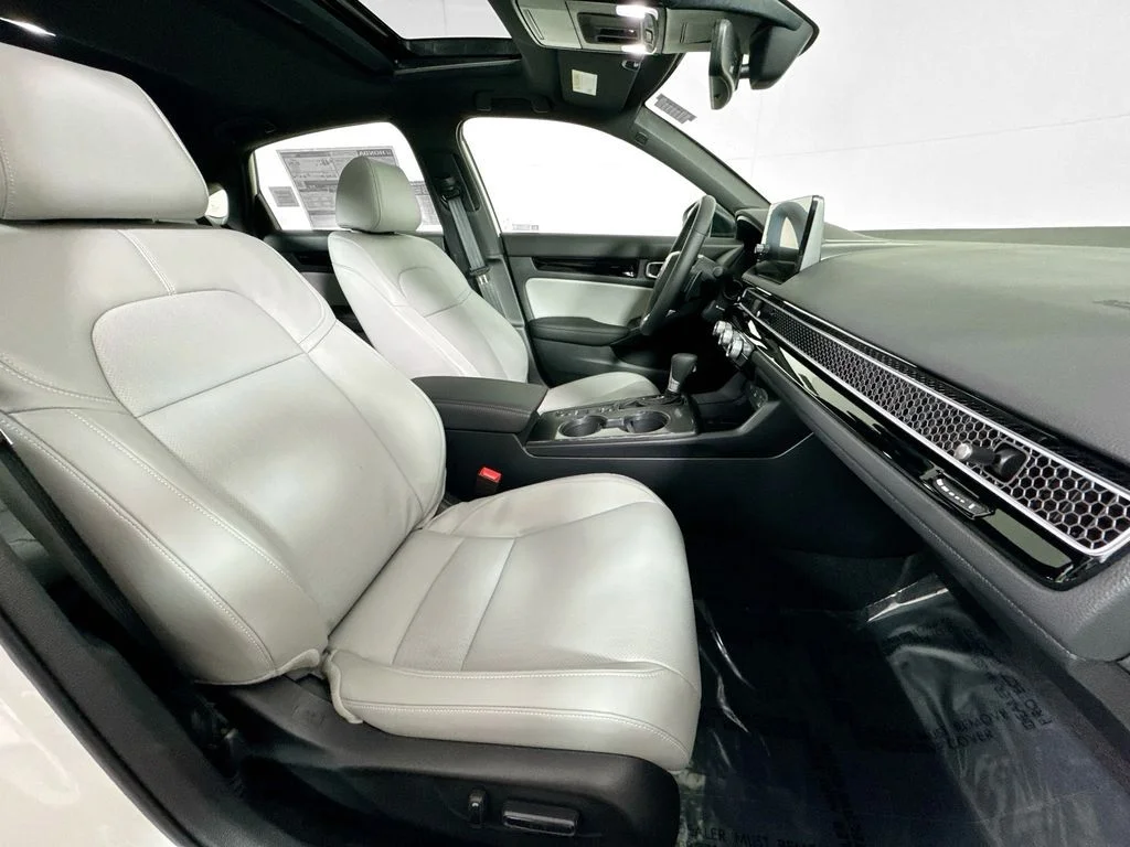 2026 Honda Civic Hatchback Sport Touring - Photo 10
