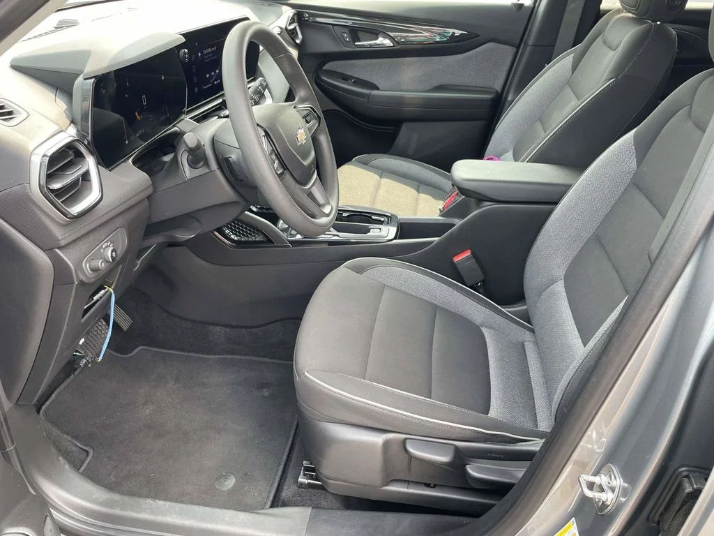 Used 2025 Gray Chevrolet LT image 12