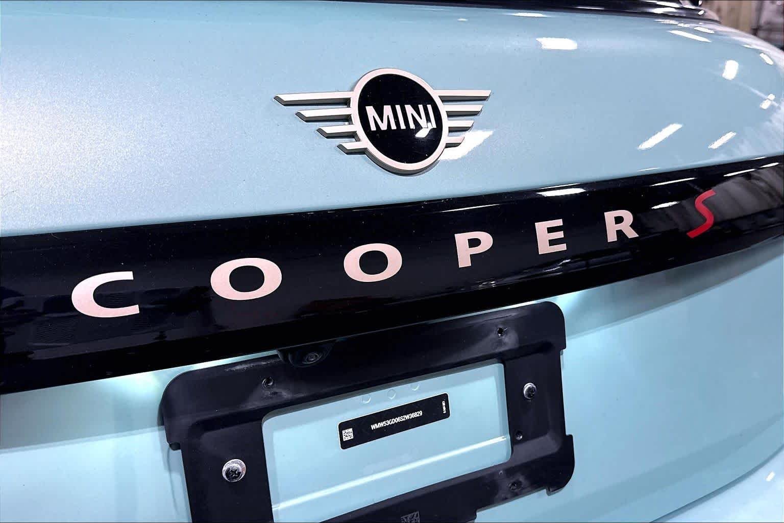 Used 2025 Ocean Wave Green Metallic MINI Cooper S image 10