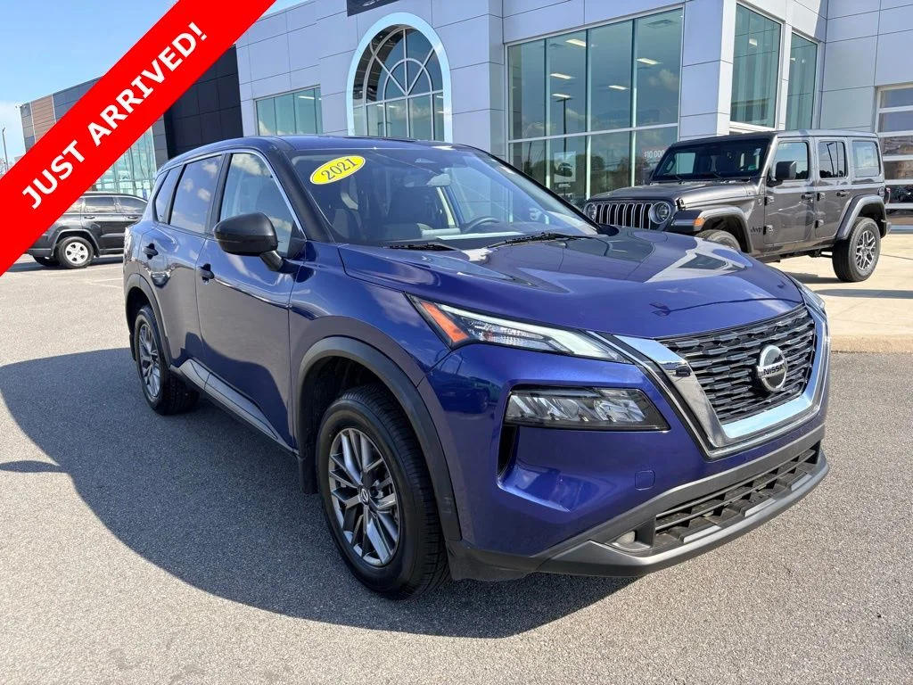 Used 2021 Blue Nissan S image 1