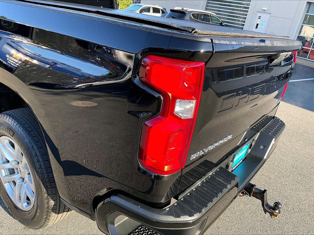 Used 2019 Black Chevrolet RST image 34