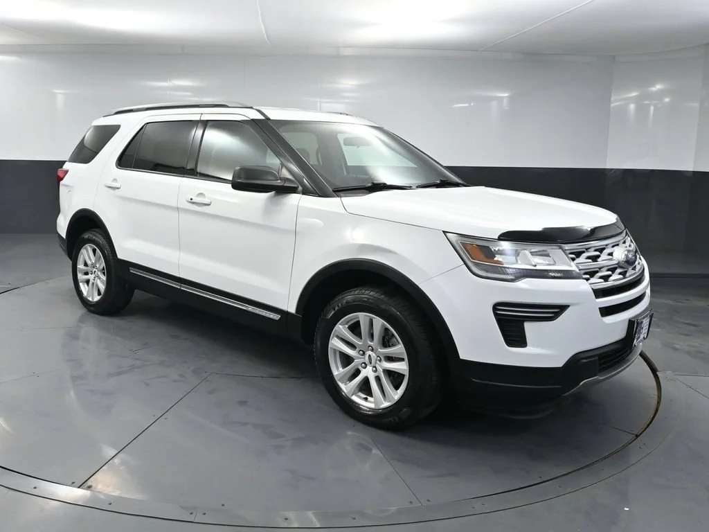 Used 2019 White Ford XLT image 1