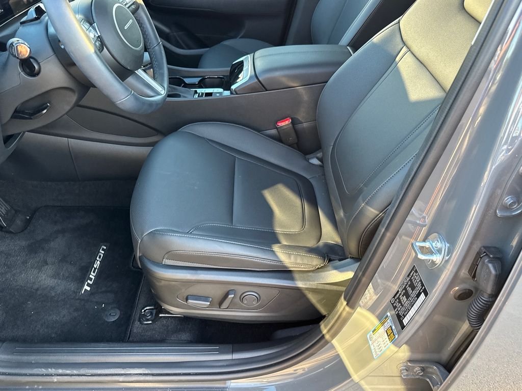 Used 2026 Gray Hyundai SEL Premium image 8