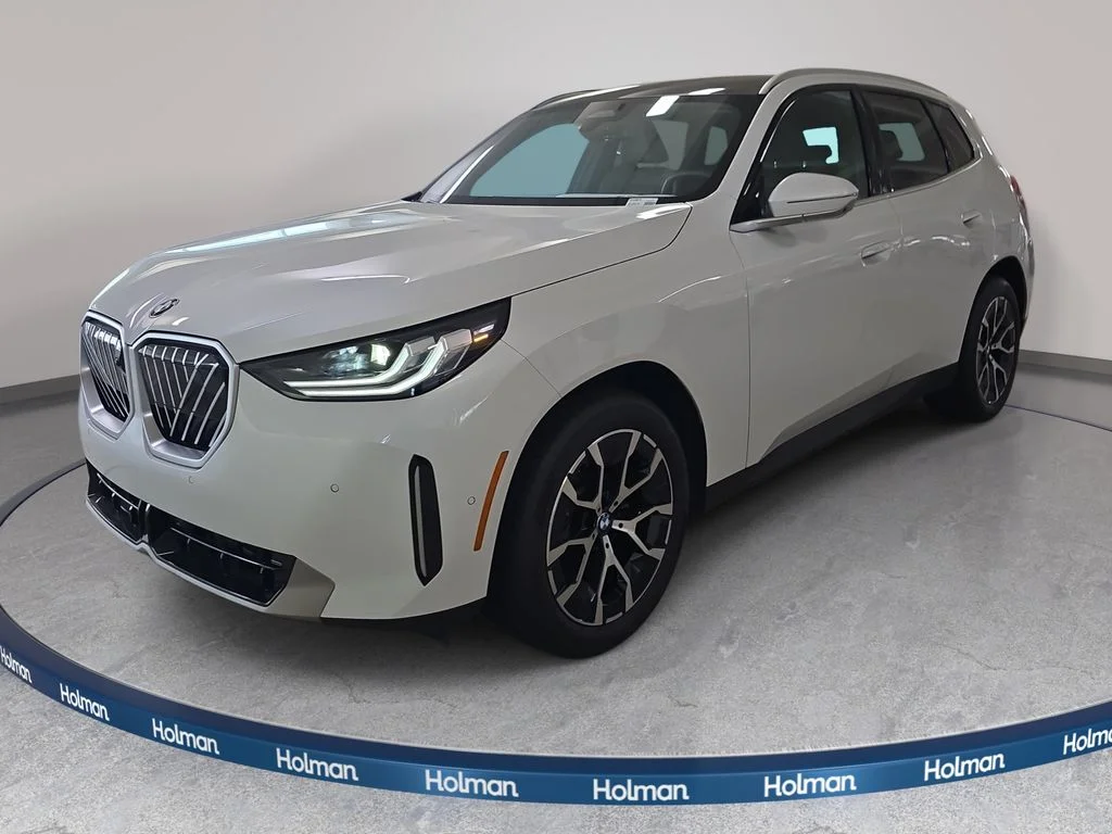 Used 2026 Mineral White Metallic BMW 30 xDrive image 1