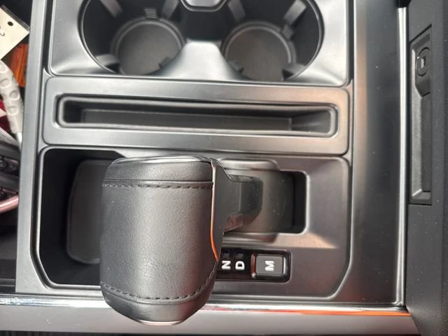 Used 2024 White Metallic Ford Lariat image 23
