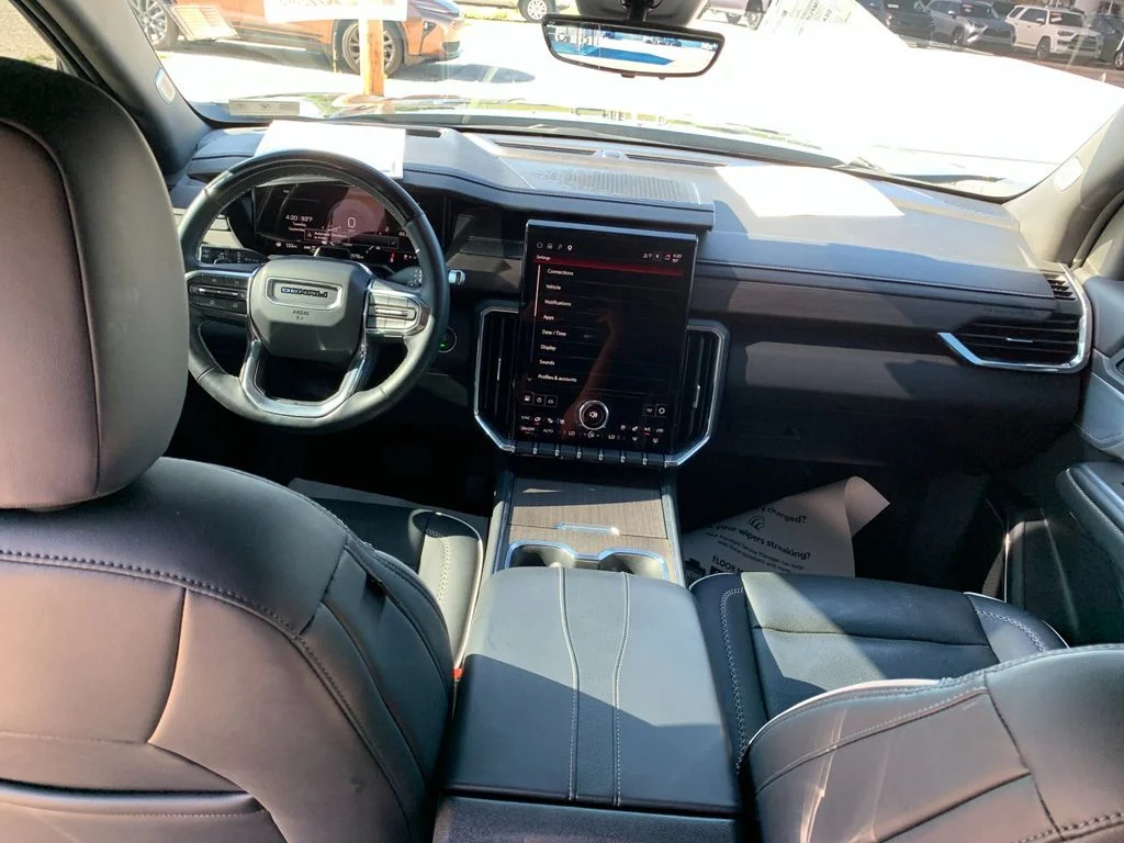 Used 2025 Black GMC Denali image 16